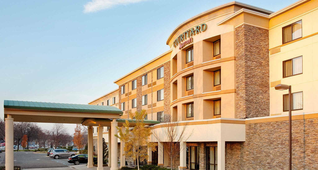 Courtyard By Marriott Paramus Exterior photo